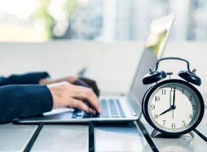 راهکارهای توازن میان مسئولیت‌های شغلی و خانوادگی زنان چیست؟